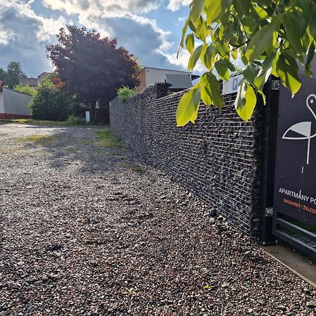 Apartmany Pod Capy, Nasavrky Bagian luar foto