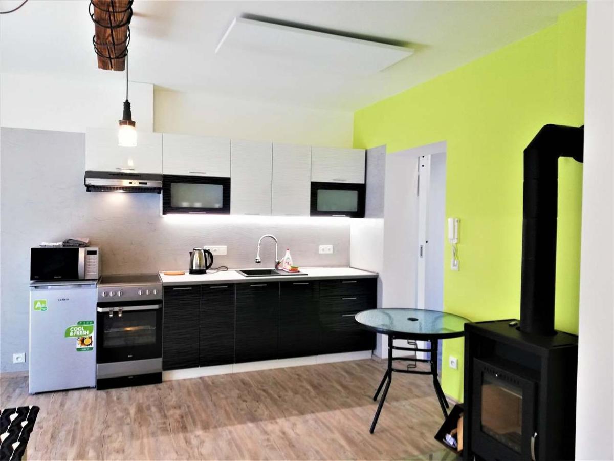Apartmany Pod Capy, Nasavrky Bagian luar foto