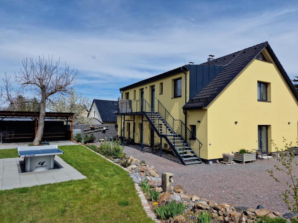Apartmany Pod Capy, Nasavrky Bagian luar foto